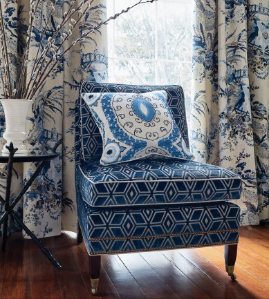 anna-french-manor-jardin-maze-velvet-navy-textil1