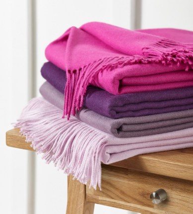 egyszinu-pledek-takarok