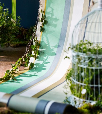 Harlequin Bella Stripe 111505 tapéta - Paisley Home