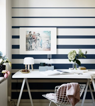 Sandberg Fjordbyen Dark Blue tapéta - Paisley Home