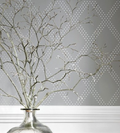 Thibaut Brad Silver on Navy tapéta - Paisley Home