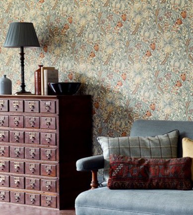 William Morris Golden Lily Fig/Burnt Orange tapéta - Paisley Home